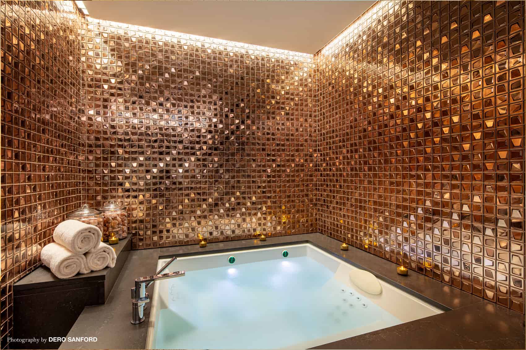 Astral-Spa-Couples-Treatment-Room-Whirlpool